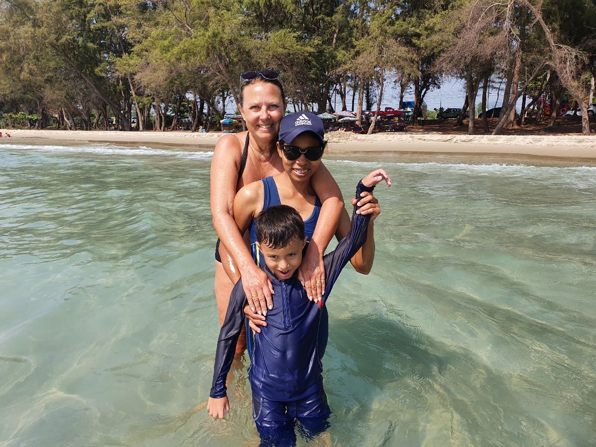 Med familjen Eskilsson på stranden